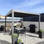Zvonimir Villa *